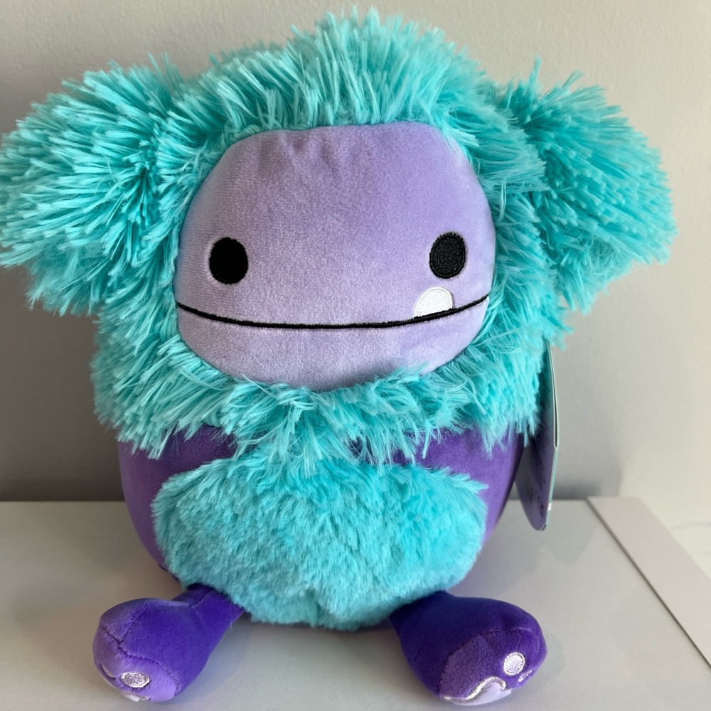 Buna the Bigfoot Squishmallow